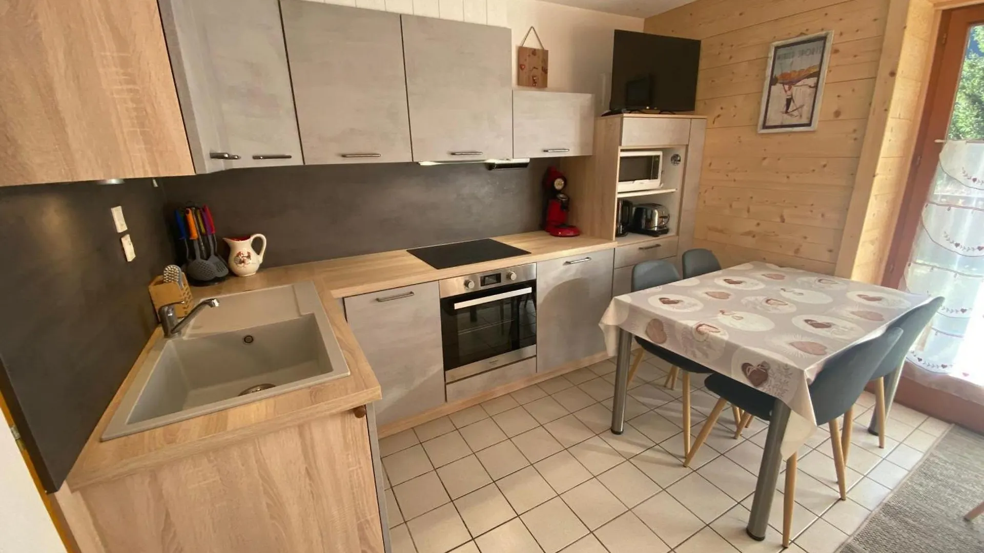 Charmant Appartement A Chatel, 4 Pers, Parking Prive, Terrasse, Proche Centre - Fr-1-693-115 شقة